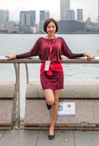 美丽又有气质的小姐姐喜欢露修长美腿