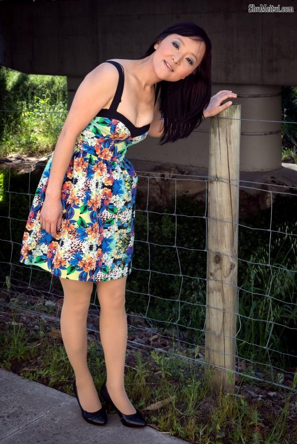 喜欢穿肉丝的妇女3套服装一次发完[第2张/共11张]