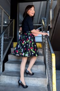 喜欢穿肉丝的妇女3套服装一次发完