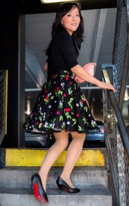 喜欢穿肉丝的妇女3套服装一次发完