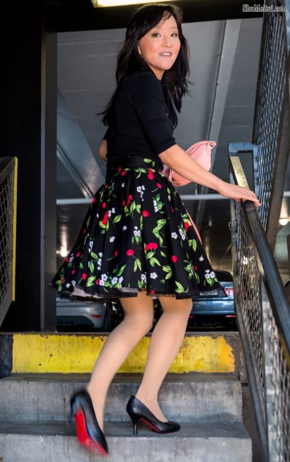 喜欢穿肉丝的妇女3套服装一次发完[第9张/共11张]