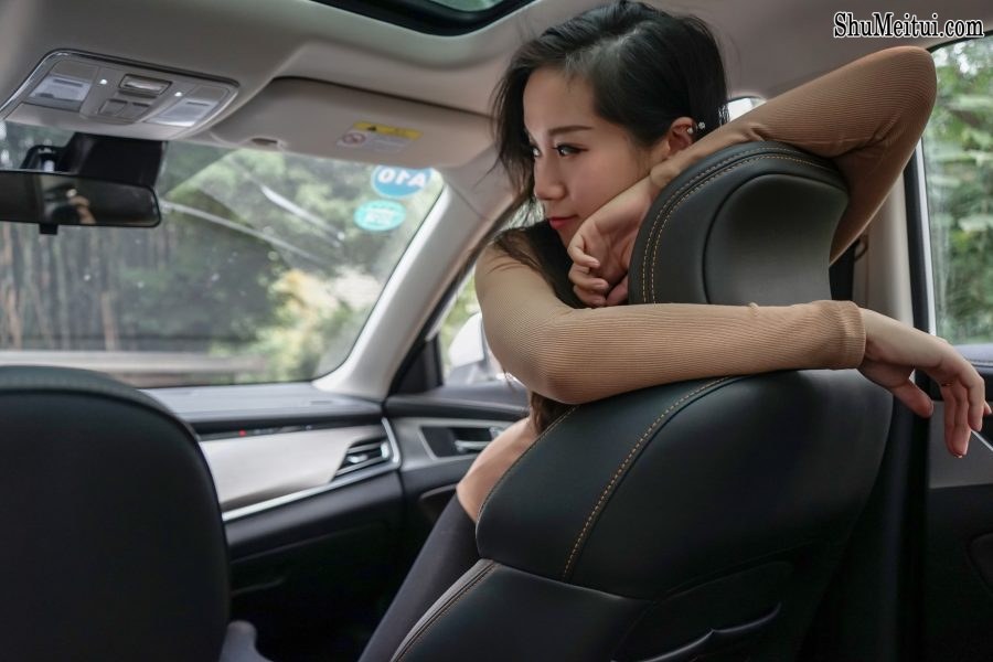 这位小姐姐你还能穿的更骚不[第13张/共33张]