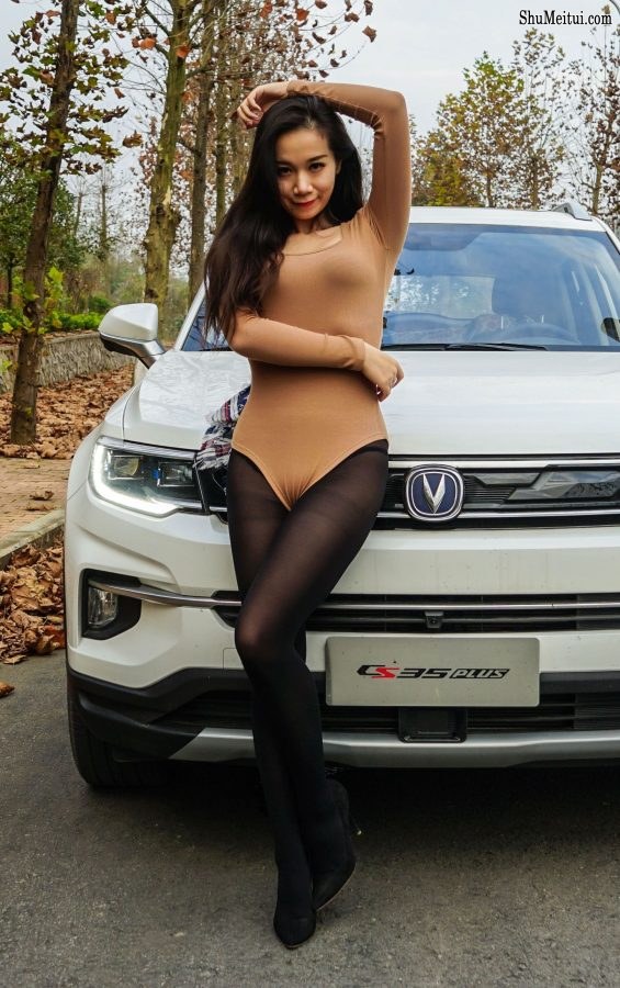 这位小姐姐你还能穿的更骚不[第19张/共33张]