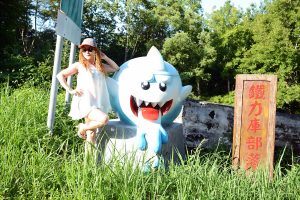 黄发成熟美妇人长腿外拍裙子太短透视装更诱惑