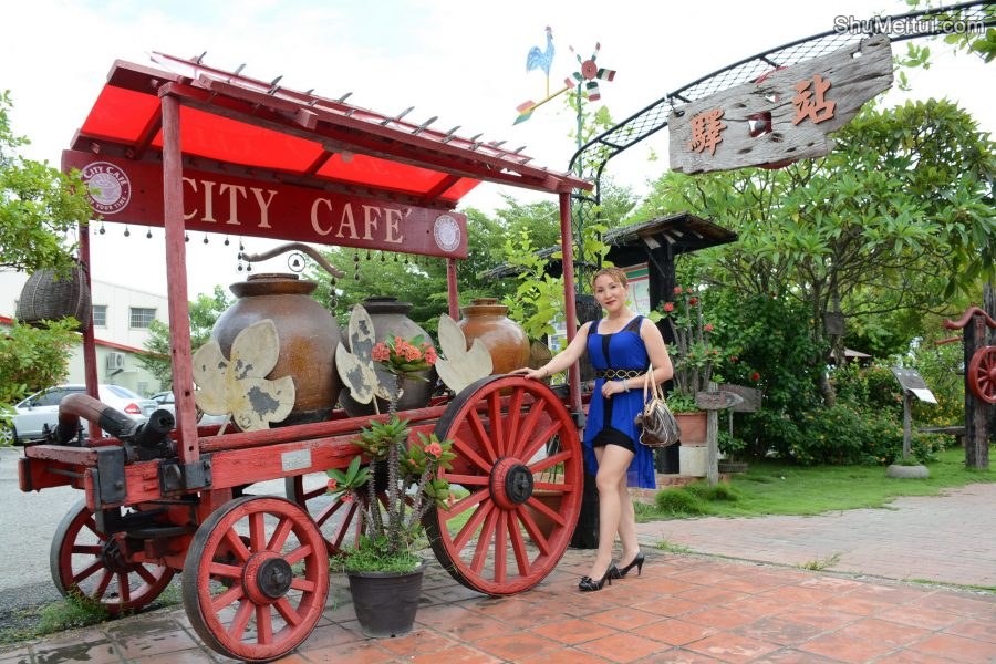 喜欢四处旅行的长腿姐姐宝岛甜甜[第15张/共18张]