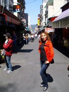 气质美姐环游台湾牛仔裤和短裙都很漂亮