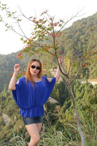 熟女宝岛甜甜秋日外拍景色醉人