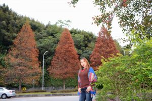 熟女宝岛甜甜秋日外拍景色醉人