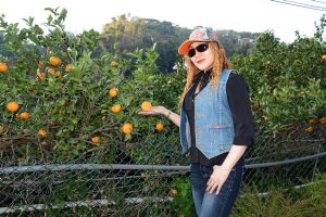 熟女宝岛甜甜秋日外拍景色醉人