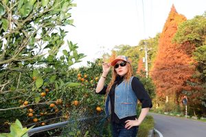 熟女宝岛甜甜秋日外拍景色醉人