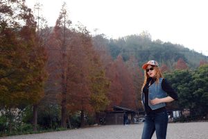 熟女宝岛甜甜秋日外拍景色醉人