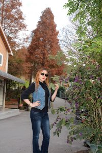 熟女宝岛甜甜秋日外拍景色醉人