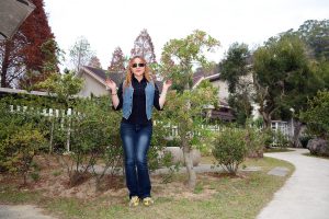 熟女宝岛甜甜秋日外拍景色醉人