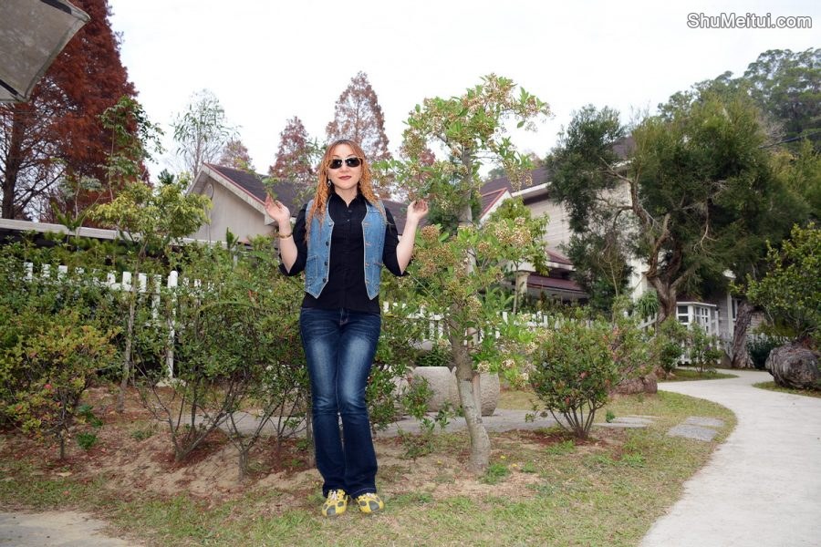 熟女宝岛甜甜秋日外拍景色醉人[第33张/共45张]