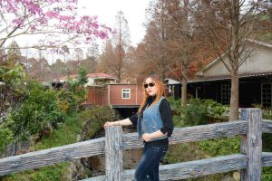 熟女宝岛甜甜秋日外拍景色醉人