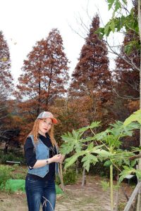 熟女宝岛甜甜秋日外拍景色醉人