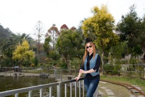 熟女宝岛甜甜秋日外拍景色醉人