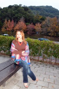 熟女宝岛甜甜秋日外拍景色醉人