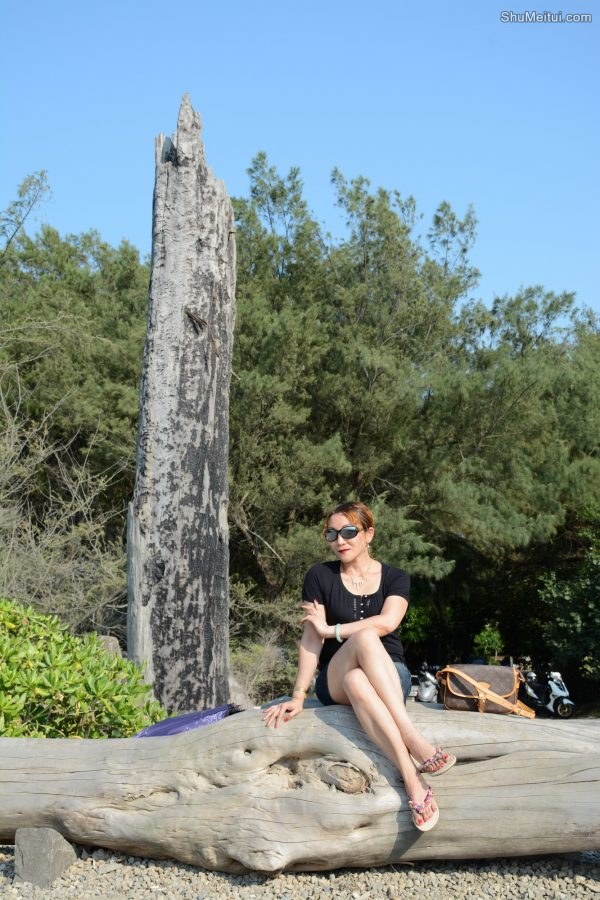 成熟魅力的甜甜姐美腿外拍[第1张/共24张]