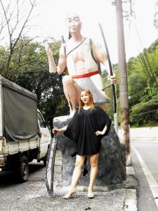 成熟魅力的甜甜姐美腿外拍