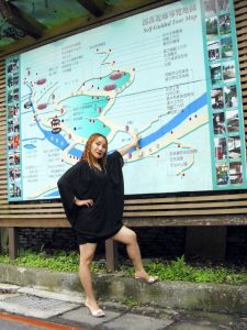 成熟魅力的甜甜姐美腿外拍