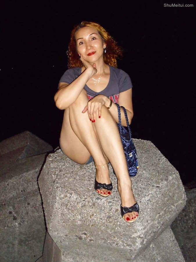 长腿宝岛甜甜夜拍大腿合集[第1张/共33张]