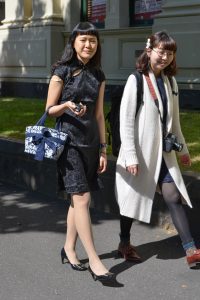 逛街的小姐姐旗袍肉丝袜民国风