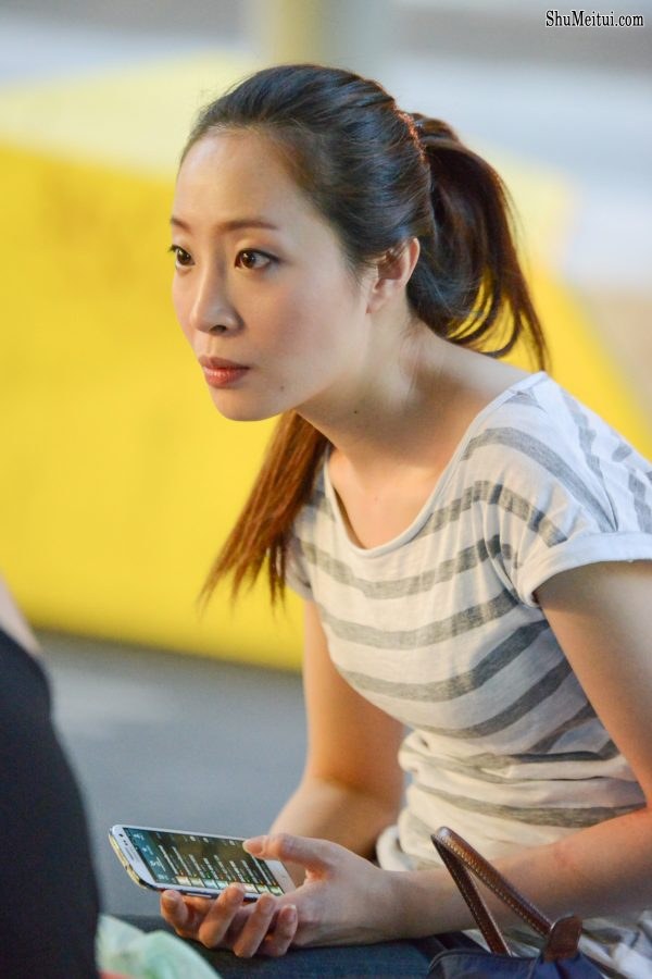 气质美女人字拖鞋白脚丫[第3张/共3张]