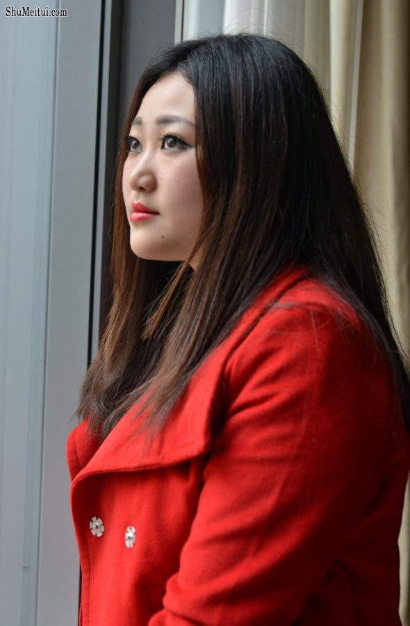 身材丰满的女人穿靴子厚丝袜[第2张/共4张]