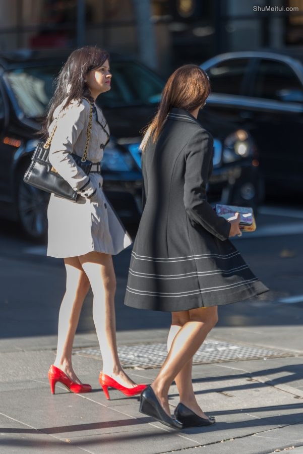 穿红色高跟鞋的外国大姐[第5张/共5张]