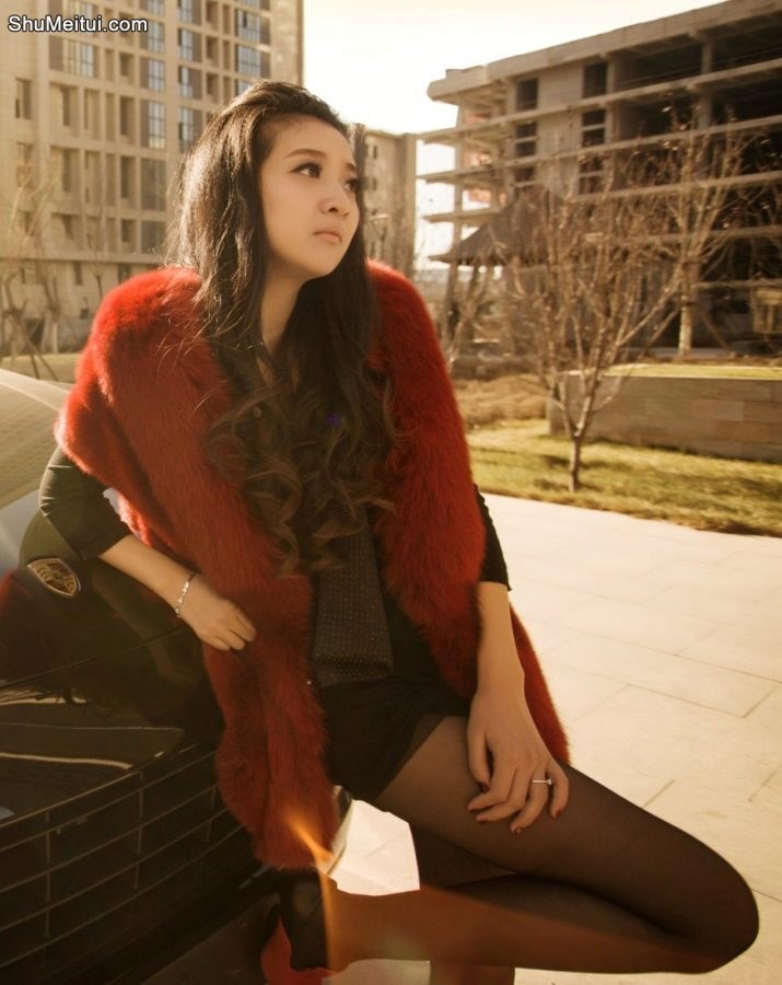 一生一世的黑丝袜长腿当车模[第7张/共7张]