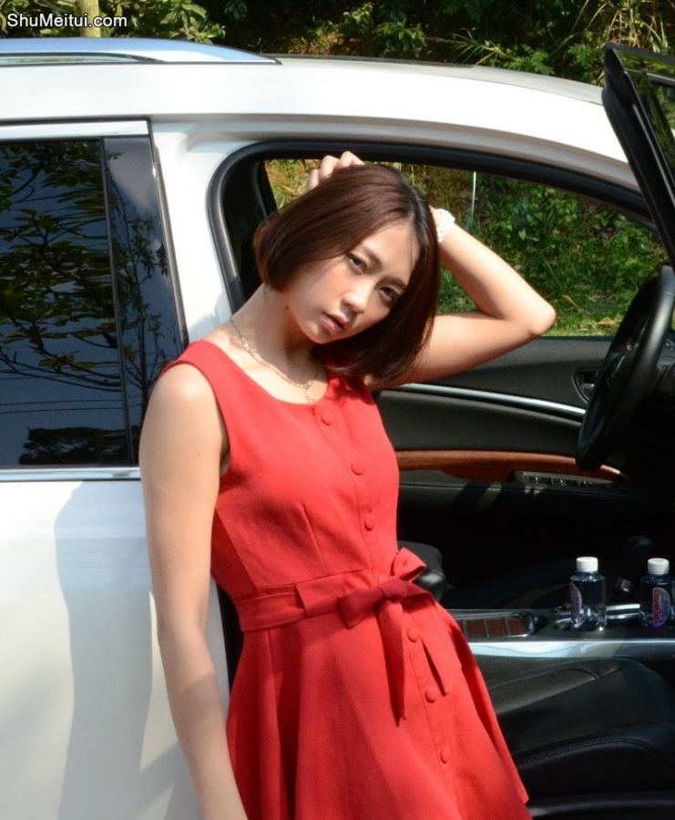 69姐的裙子好漂亮，只盼风来[第14张/共18张]