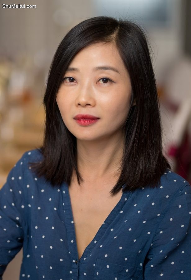 精致的熟女品味红酒高跟脚诱惑[第3张/共7张]