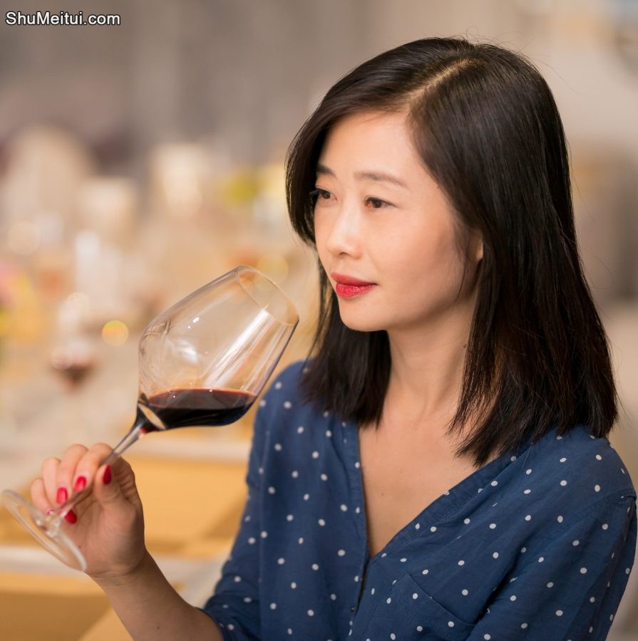 精致的熟女品味红酒高跟脚诱惑[第6张/共7张]