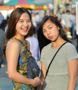 青春小姐姐们的玉腿