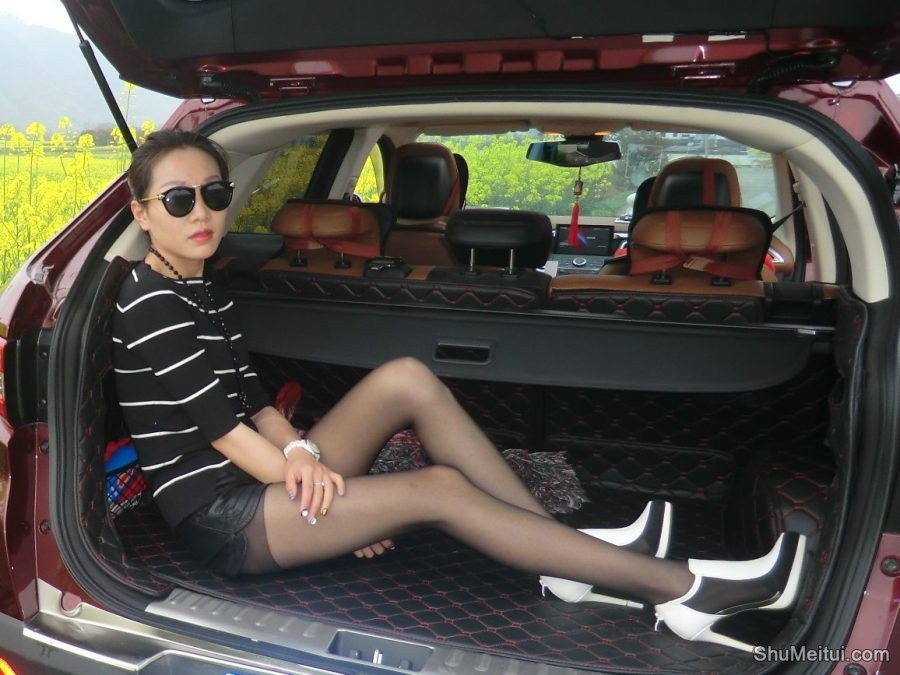 身材高挑的美嫂子皮裤+黑丝精彩[第8张/共32张]