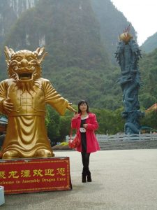 穿丝袜的人妻自驾游酒店里丝袜更精彩