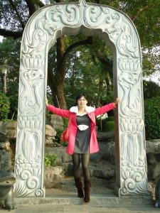 穿丝袜的人妻自驾游酒店里丝袜更精彩