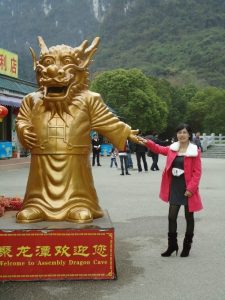 穿丝袜的人妻自驾游酒店里丝袜更精彩