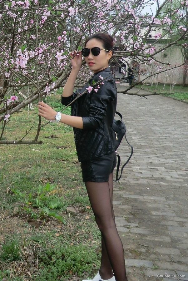 身材高挑的美嫂子皮裤+黑丝精彩[第31张/共32张]