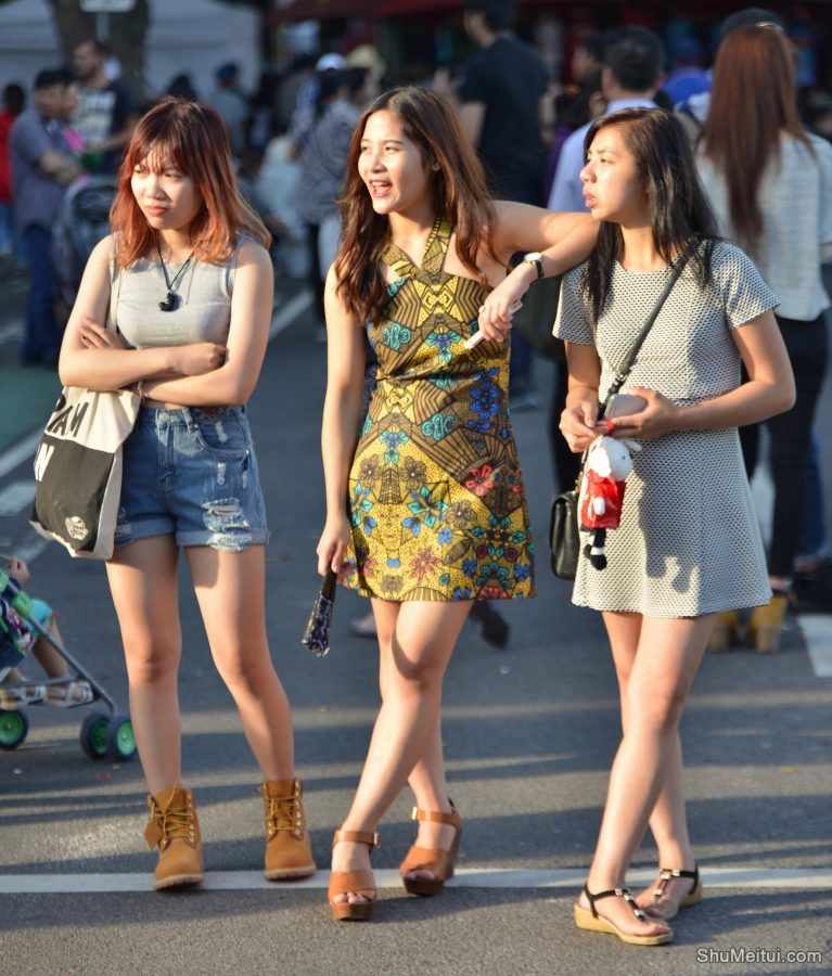 青春小姐姐们的玉腿[第2张/共4张]