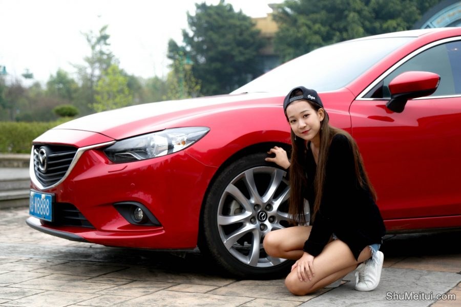 穿牛仔热裤的妹子长腿太性感[第18张/共23张]