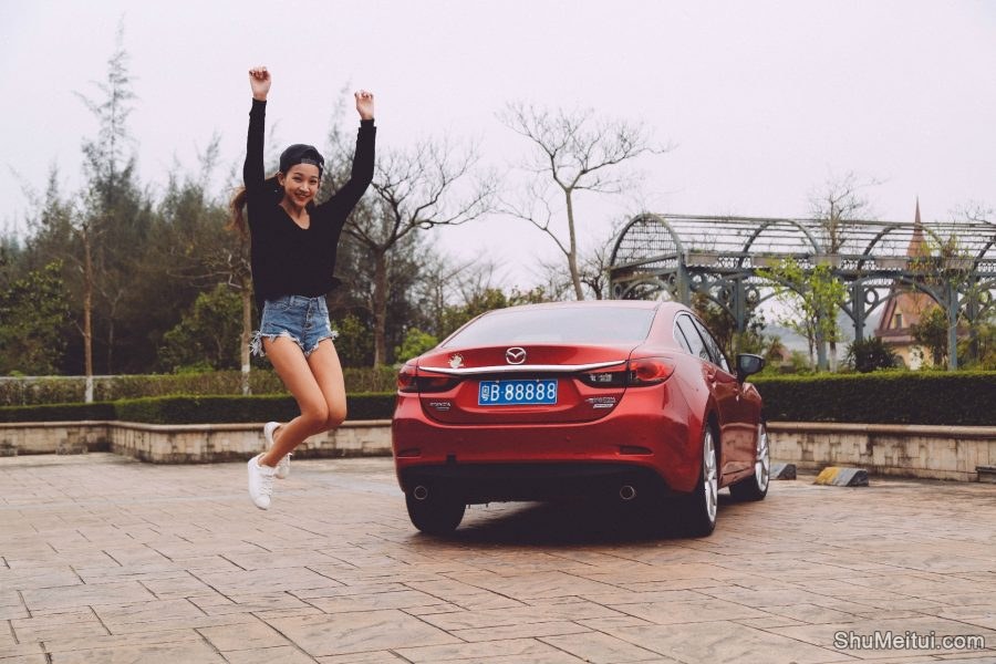 穿牛仔热裤的妹子长腿太性感[第22张/共23张]