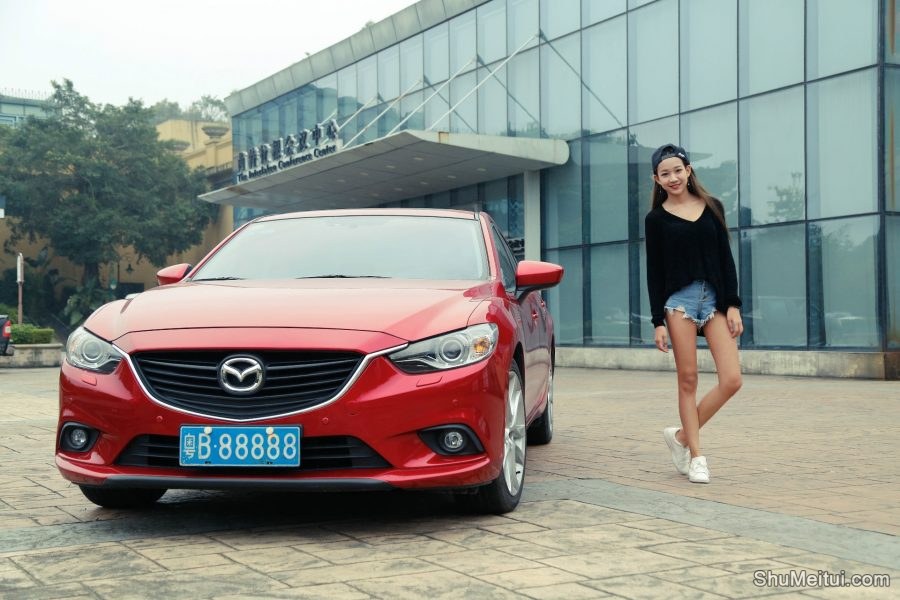 穿牛仔热裤的妹子长腿太性感[第6张/共23张]