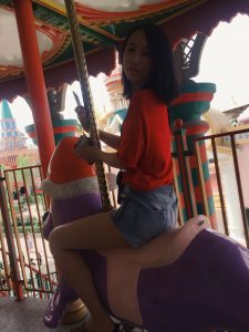 天津马嫂极品细长美腿玉足附泳装