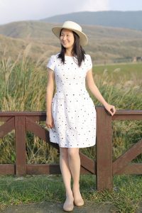 Elin姐穿肉丝袜外出拍照片