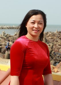 几个熟女好友结伴出行拍了很多照片