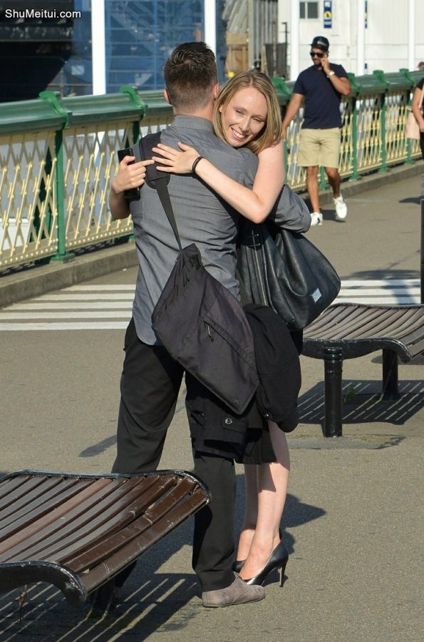 国外街头拍摄美女们各类的高跟和腿[第9张/共27张]