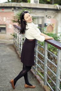 Elin姐穿黑色连裤袜外拍优雅