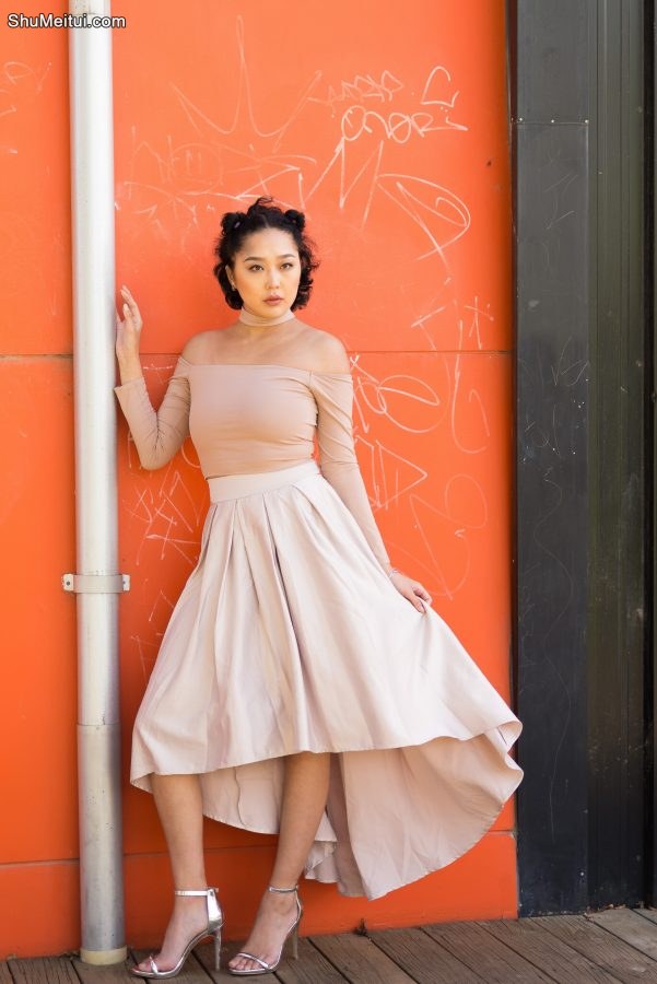 一中一洋两个好闺蜜同秀美腿高跟鞋[第27张/共34张]